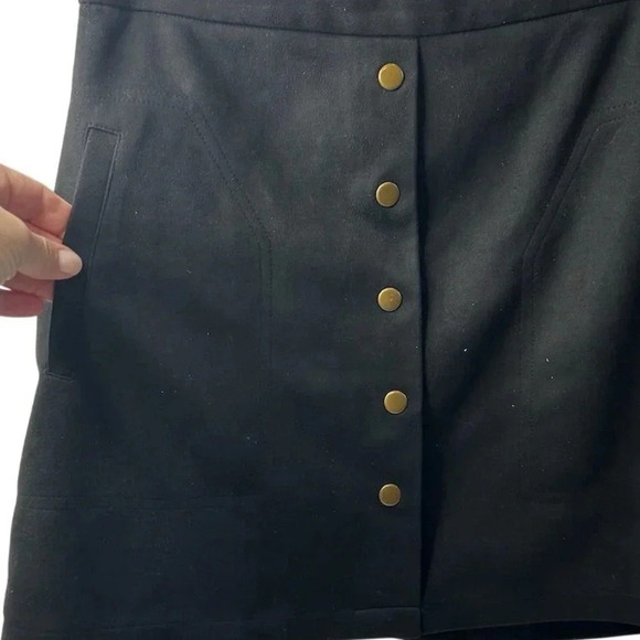 Hyfve Women's Black Faux Suede A-Line Mini Skirt Size L Button Front - Picture 3 of 9
